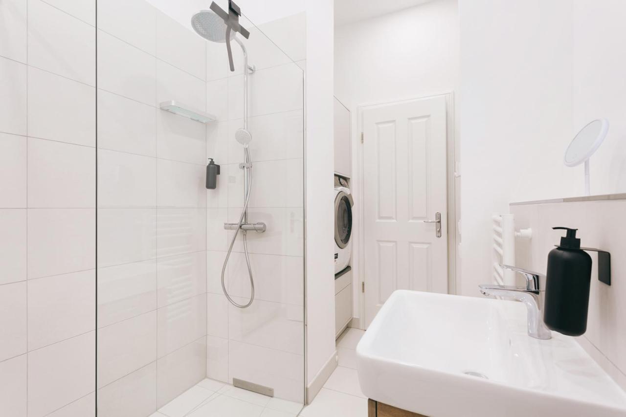 Tip! Modernes 90 Qm City-Apartment Mit Stil & Komfort In Toplage Dresden Luaran gambar