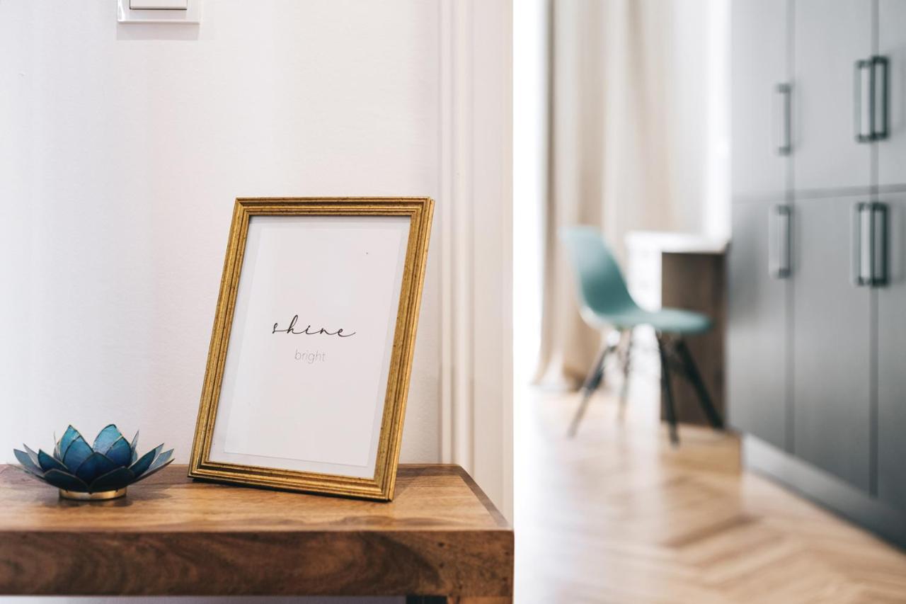 Tip! Modernes 90 Qm City-Apartment Mit Stil & Komfort In Toplage Dresden Luaran gambar
