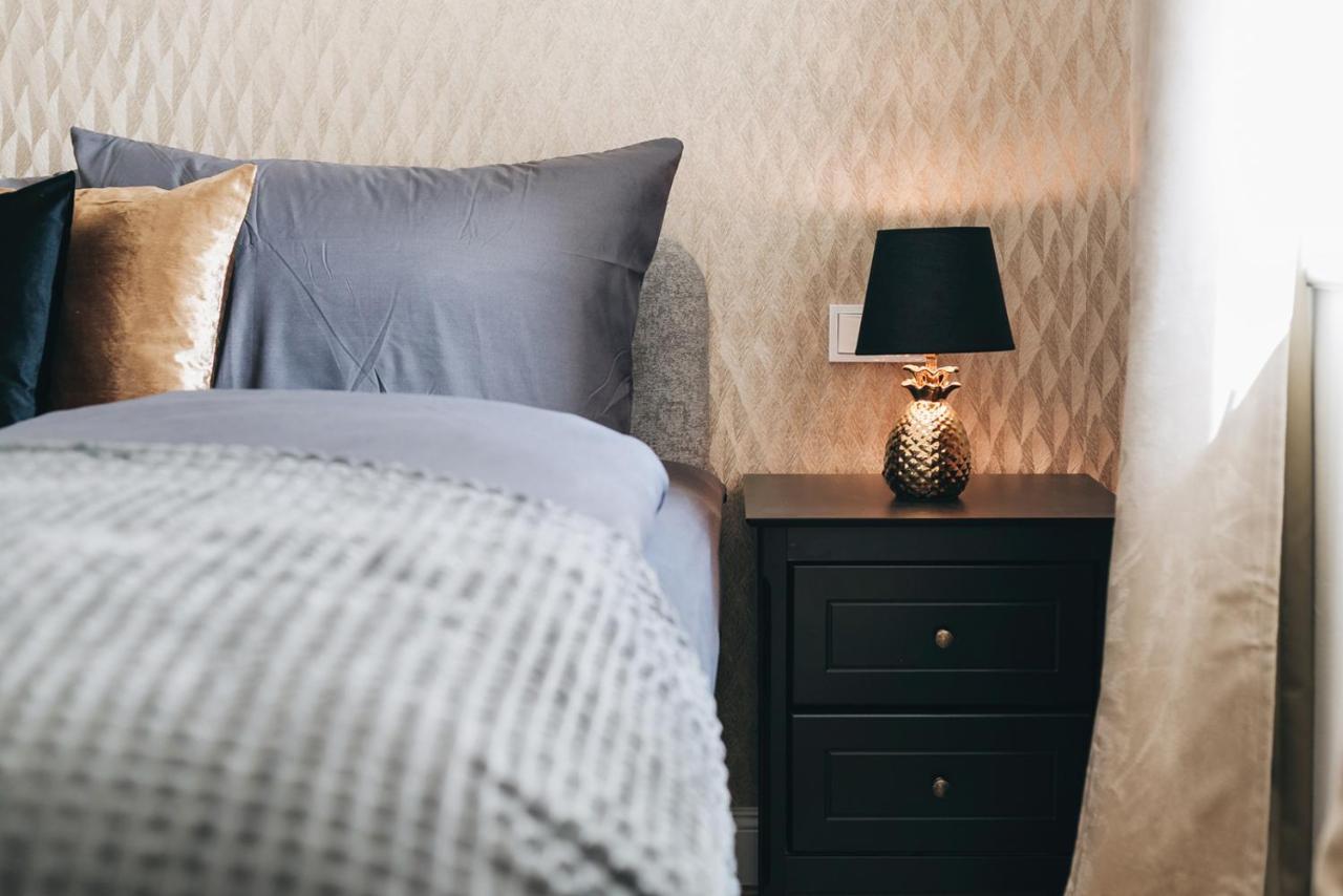 Tip! Modernes 90 Qm City-Apartment Mit Stil & Komfort In Toplage Dresden Luaran gambar